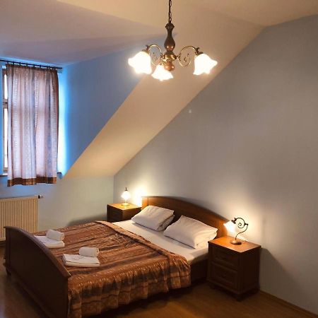 Hotel Derby Karlsbad Buitenkant foto