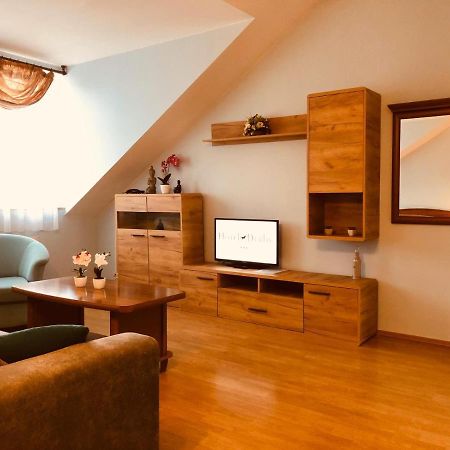 Hotel Derby Karlsbad Buitenkant foto