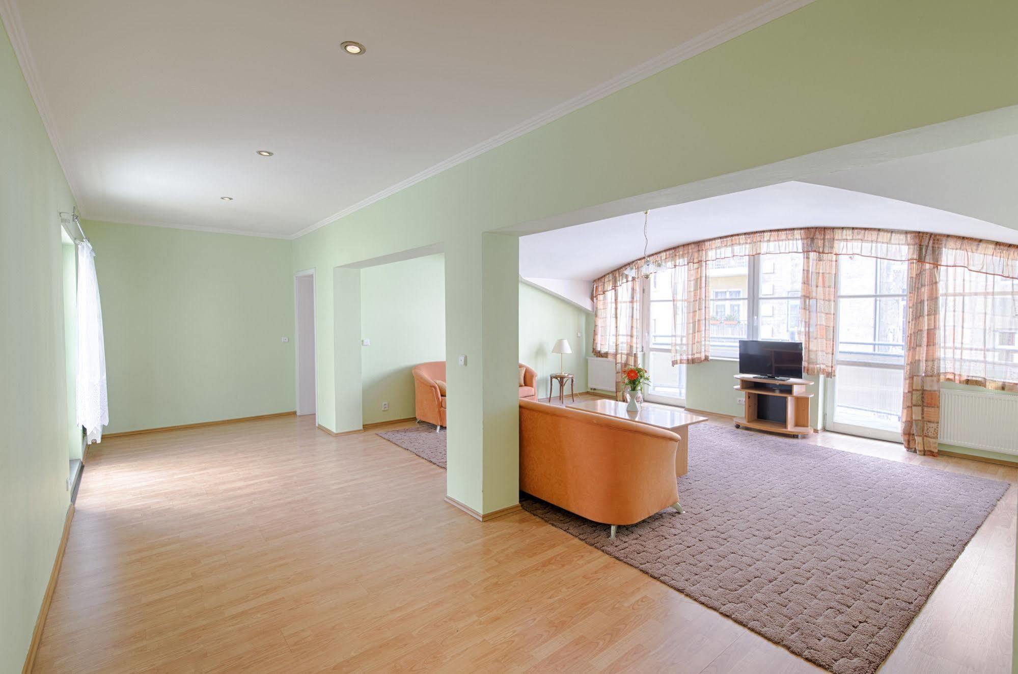 Hotel Derby Karlsbad Buitenkant foto