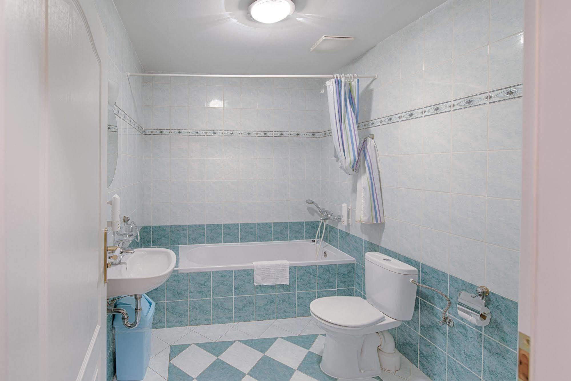Hotel Derby Karlsbad Buitenkant foto