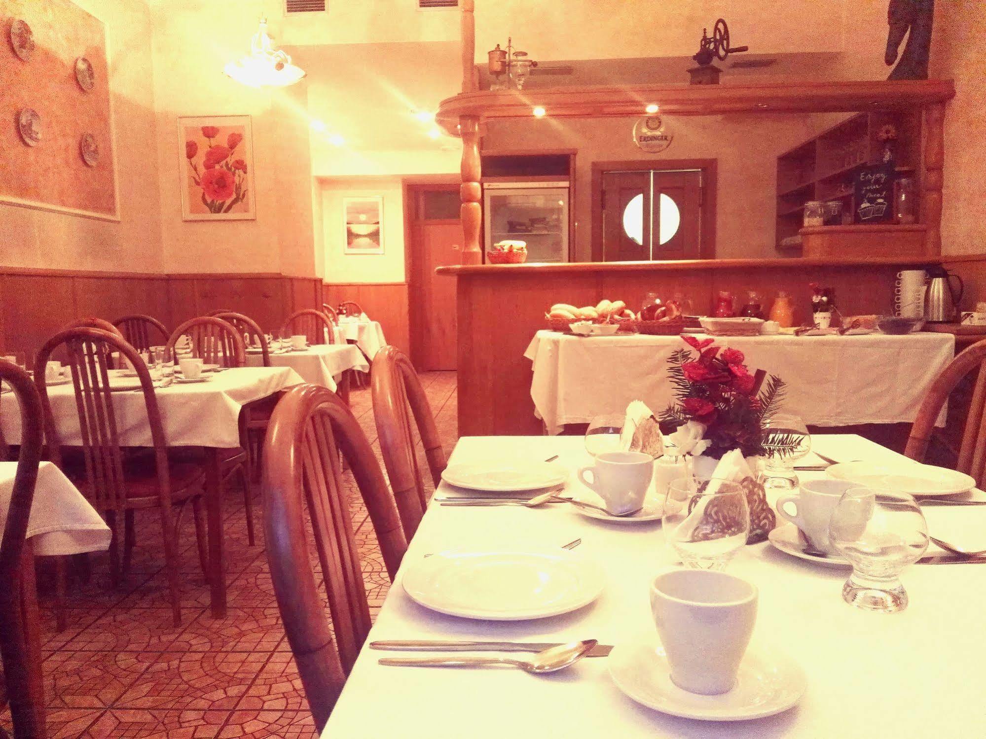 Hotel Derby Karlsbad Buitenkant foto
